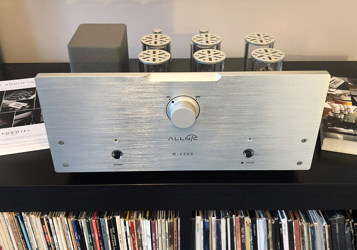 Allnic-H1202-@-Lotus-Hifi-6.jpg