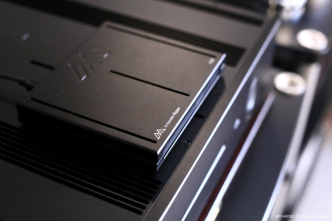1604460888377345.jpg avid_R018.jpg