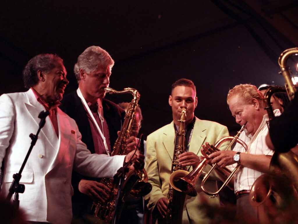 1769150565116908.jpg 6-President_Bill_Clinton_plays_the_saxophone_with_jazz_musicians-1024x769.jpg